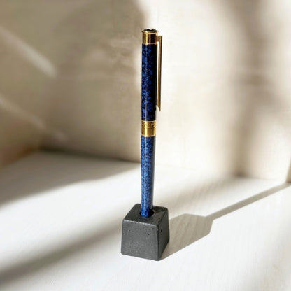 BANANA BLACK Pen Stand